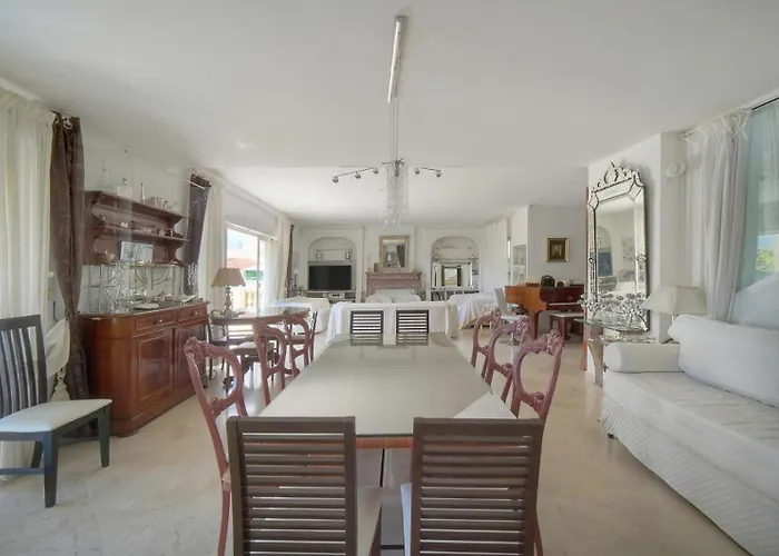 Frgk 'luxury Heated Pool, & Ultra-fast Wi-fi' Villa