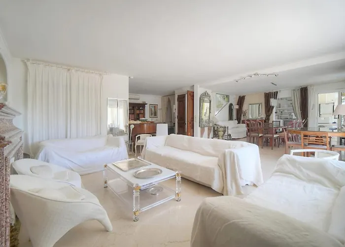 Frgk 'luxury Heated Pool, & Ultra-fast Wi-fi' *