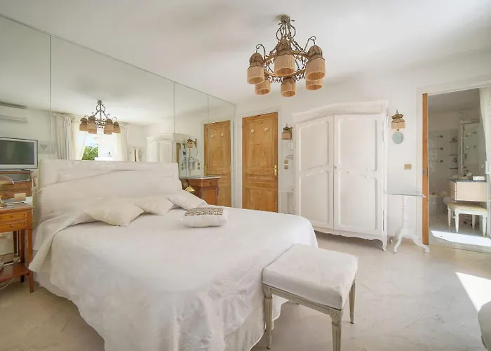 Frgk 'luxury Heated Pool, & Ultra-fast Wi-fi' Villa *