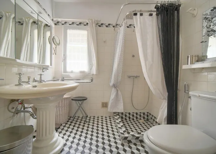 Villa Frgk 'luxury Heated Pool, & Ultra-fast Wi-fi'